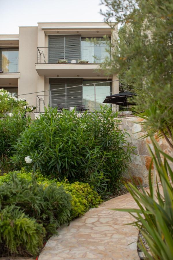 Tara'S Lodge Zrnovo Ngoại thất bức ảnh